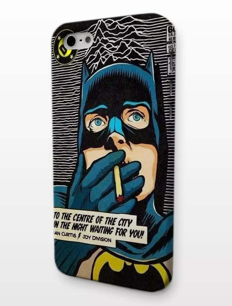 Прикольный чехол-накладка на iPhone 4/4S/5 - Бетмен с сигаретой