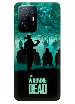 Наладка для Сяоми 11Т из силикона - Ходячие мертвецы The Walking Dead бирюзово-черный постер с главными героями в окружении противников в лесу