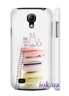 Чехол на Galaxy S4 mini - Зайка на макарунах