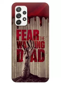 Чехол-накладка для Samsung Galaxy A32 из силикона - Ходячие мертвецы The Walking Dead кровавый постер с названием и рукой зомби в деревянном стиле