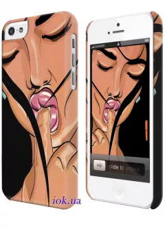 Чехол с сексуальным рисунком для iPhone 5C - Kiss by Tikhomirov