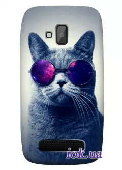Стильный чехол для Nokia Lumia 610 с котом в очках