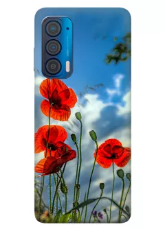 Чехол на Motorola Edge 2021 с нежными цветами мака на украинской земле