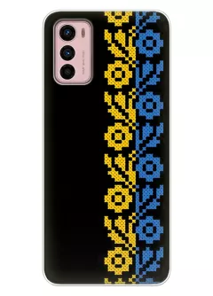 Чехол на Motorola G42 с патриотическим рисунком вышитых цветов