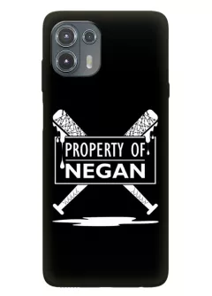 Чехол для Моторола Едж 20 Лайт - Ходячие мертвецы The Walking Dead Property of Negan White Logo