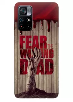 Чехол-накладка для Поко М4 Про из силикона - Ходячие мертвецы The Walking Dead кровавый постер с названием и рукой зомби в деревянном стиле