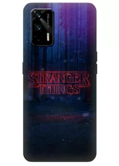 Realme GT чехол с сериалом- Очень странные дела Stranger Things красное название на фоне ночного леса