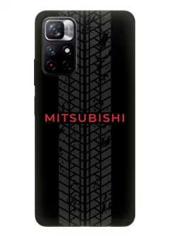 Бампер для Redmi Note 11 5G из силикона - Mitsubishi Мицубиси Митсубиши красное название крупным планом и следы шин колеса