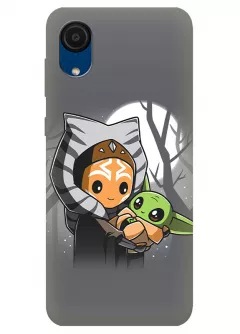 Бампер для Гелекси А03 Кор из силикона - Мандалорец Звездные войны Star Wars The Mandalorian мультяшная Асока Тано Ahsoka Tano держит на руках Малыша Грогу Kid Grogu серый чехол