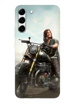 Чехол-накладка для Гелекси С22 из силикона - Ходячие мертвецы The Walking Dead Дерил Диксон Норман Ридус на мотоцикле наблюдает за происходящем