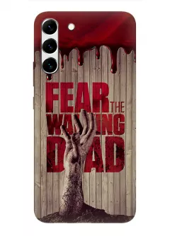 Чехол-накладка для Гелекси С22 из силикона - Ходячие мертвецы The Walking Dead кровавый постер с названием и рукой зомби в деревянном стиле