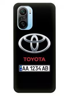 Чехол для Сяоми Ми 11и из силикона - Toyota Тойота классический логотип крупным планом с номерным знаком и названием