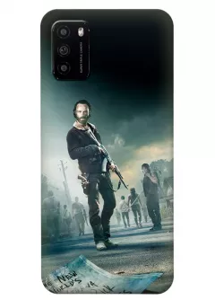 Чехол-накладка для Xiaomi Poco M3 из силикона - Ходячие мертвецы The Walking Dead Рик Граймс с автоматом и оглядывающийся Дерил Диксон на фоне остальных героев