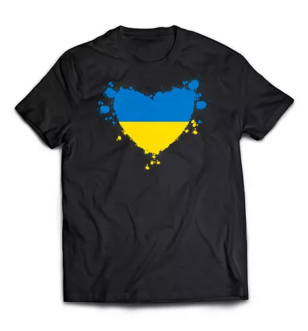 Футболка с печатью флага Украины в виде сердечка