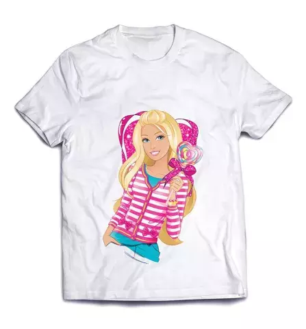 Милая футболка с дизайном - Барби в розовой кофточке