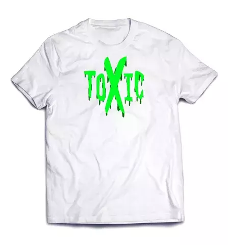 Прикольная футболка с надписью Toxic