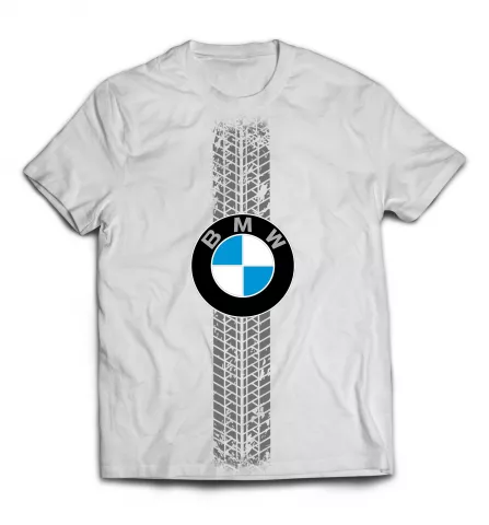 Белая футболка - BMW покрышки