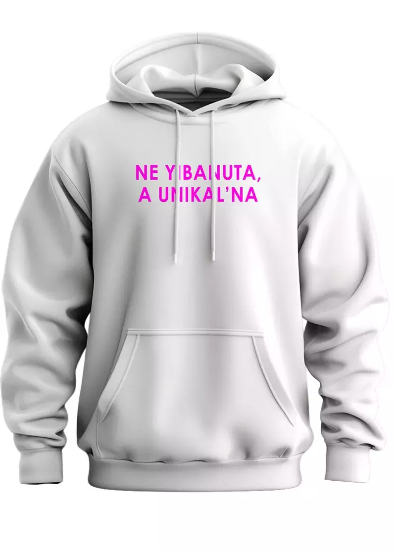 Женское худи с надписью — NE YIBANUTO, A UNIKAL’NO