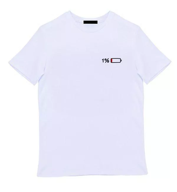 Белая мужская футболка - Батарейка
