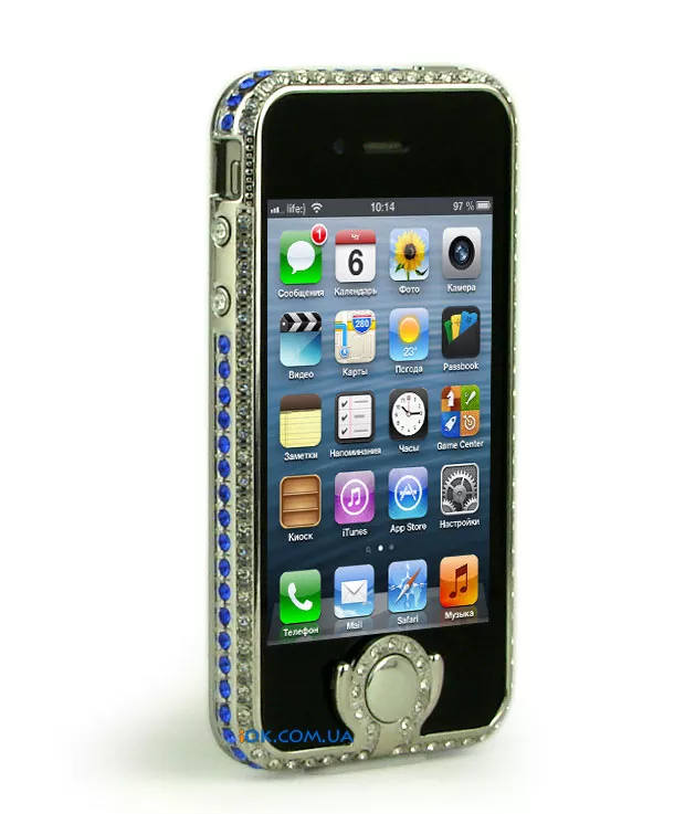 Бампер с декоррованной кнопкой в синих стразах на iPhone 4/4S, серебряный