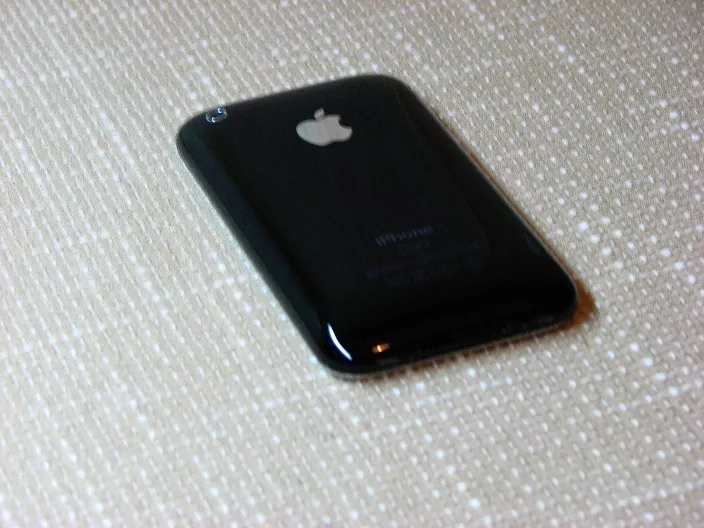 продам Apple iPhone 3g 8Gb дешево