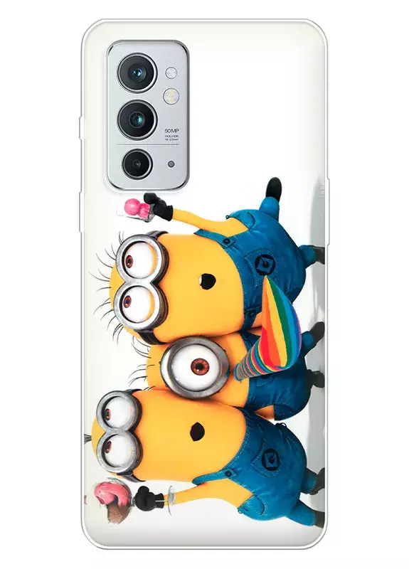Чехол для OnePlus 9RT 5G из силикона - Minions Despicable Me Гадкий Я Миньоны Стюарт Боб и Отто в обнимку 