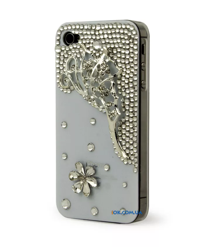 iPhone 4/4S женсикй чехол в стразах с красивой брошкой серебряного цвета